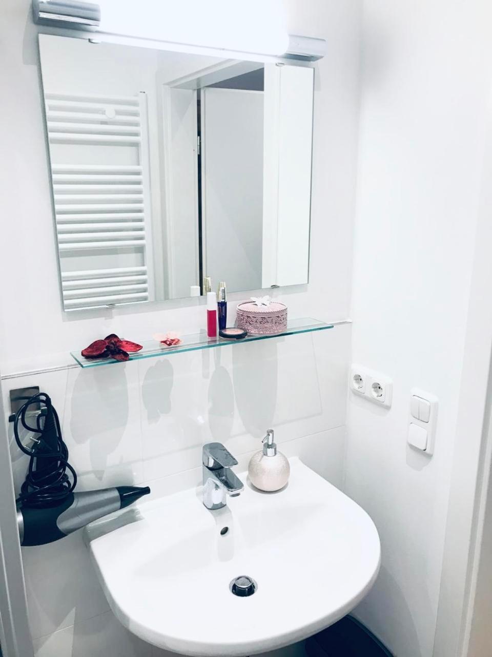 Golden Gapa Central Family Apartment 28 การ์มิช-พาร์เทนเคียร์เชน ภายนอก รูปภาพ